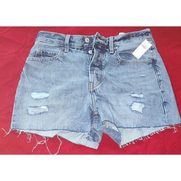 NWT Old Navy Womens High Rise Denim Slouchy Straight Distressed 3'' inseam Short - Picture 1 of 8
